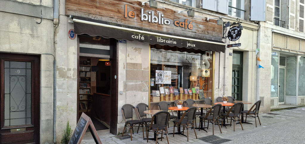 terrasse biblio café Poitiers